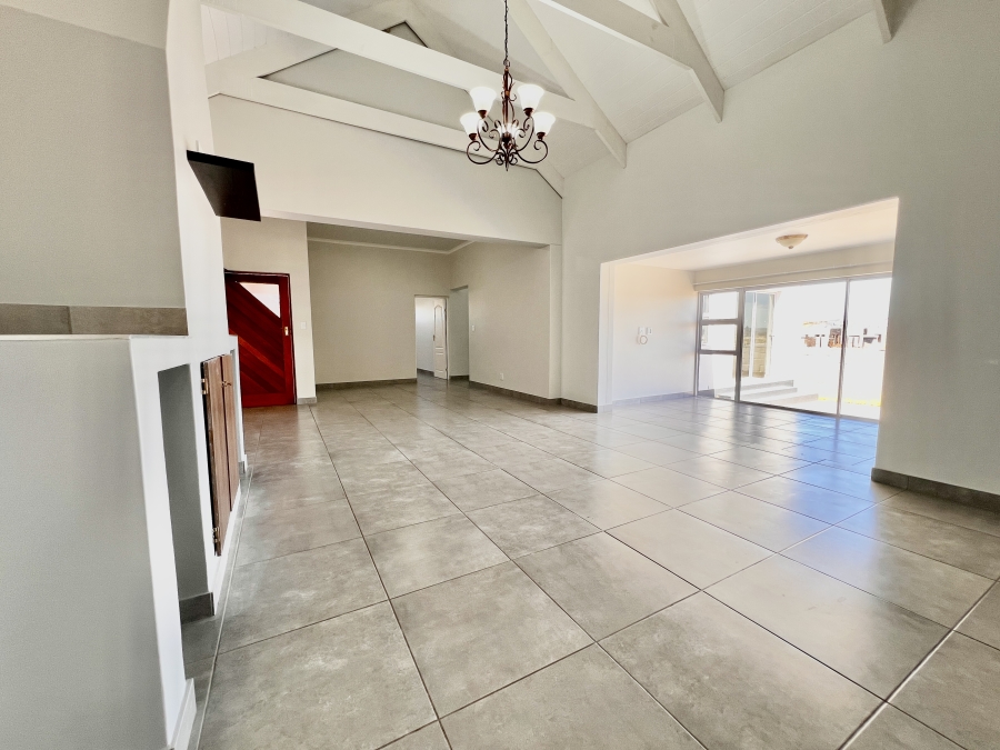 5 Bedroom Property for Sale in Laguna Sands Western Cape